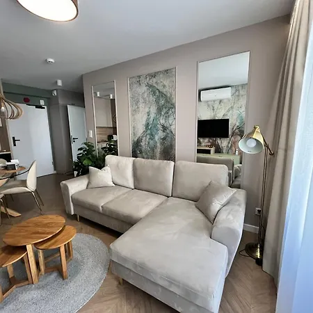 Luksusowy Przy Plazy * גרצי'יבובו