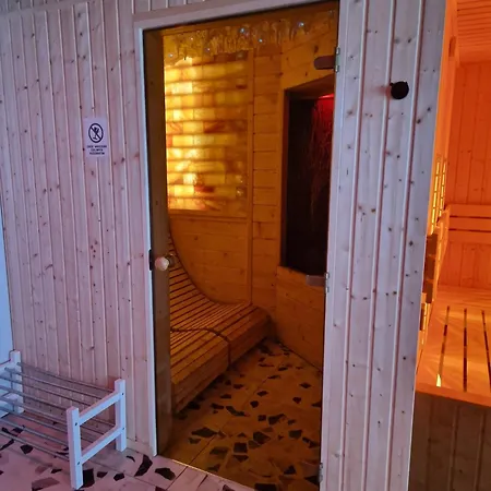 Luksusowy Przy Plazy * גרצי'יבובו